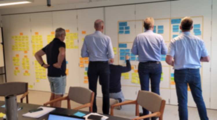 Analyse af entreprenør virksomhedens treårs resultat med Successiv Princippet.